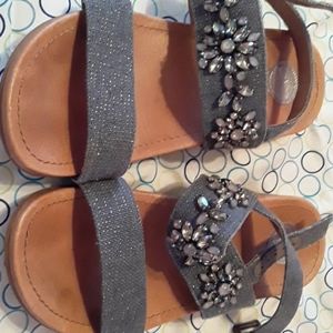 Sandles